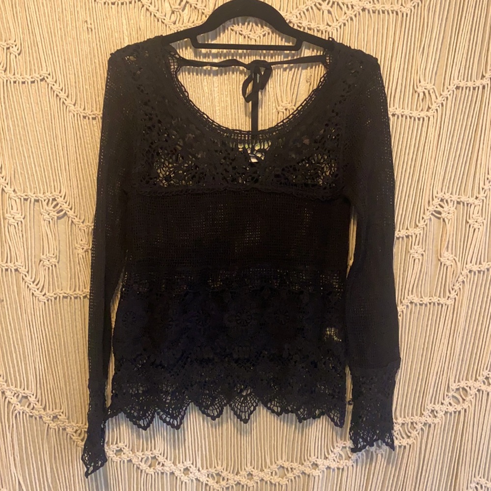 UO black long sleeve